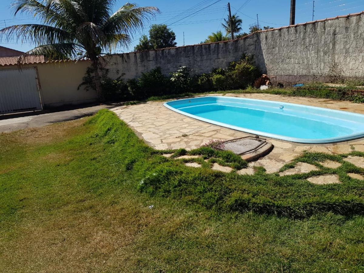 Ótima Casa Caldas Novas 2 km do centro para ate 14 pesssoas com piscina aquecida, churrrasqueira, Wifi Exterior foto